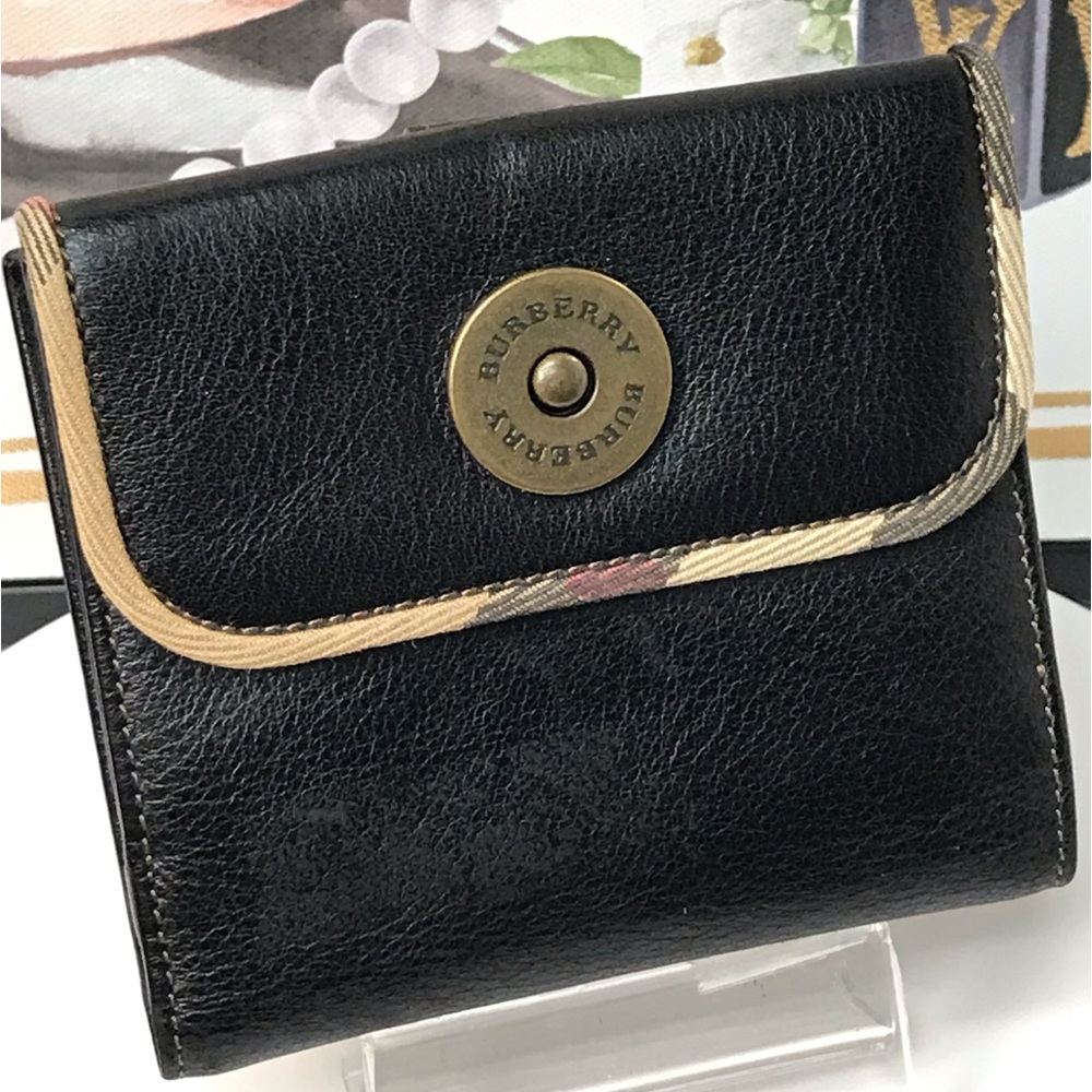 BURBERRY Signature Nova Check Trim Bifold Wallet 😍🔥 - Picture 10 of 17